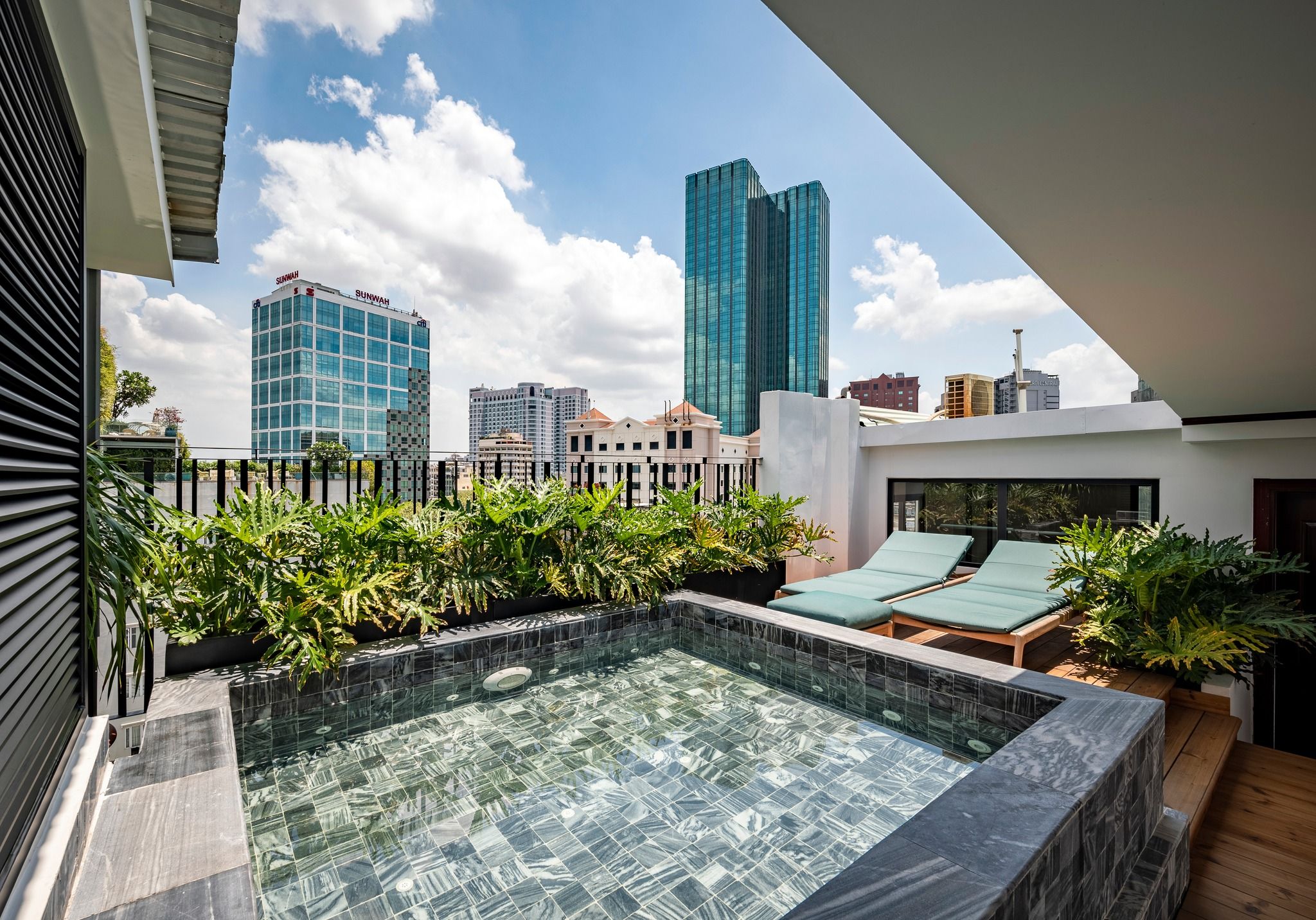AmanakiSaigonBoutiqueStayConnectedPool